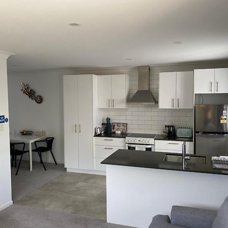 2Bd Family Or Couple Guesthouse Upstairs Near Turf Club, Hota In Bundall Гоулд Коуст Екстериор снимка