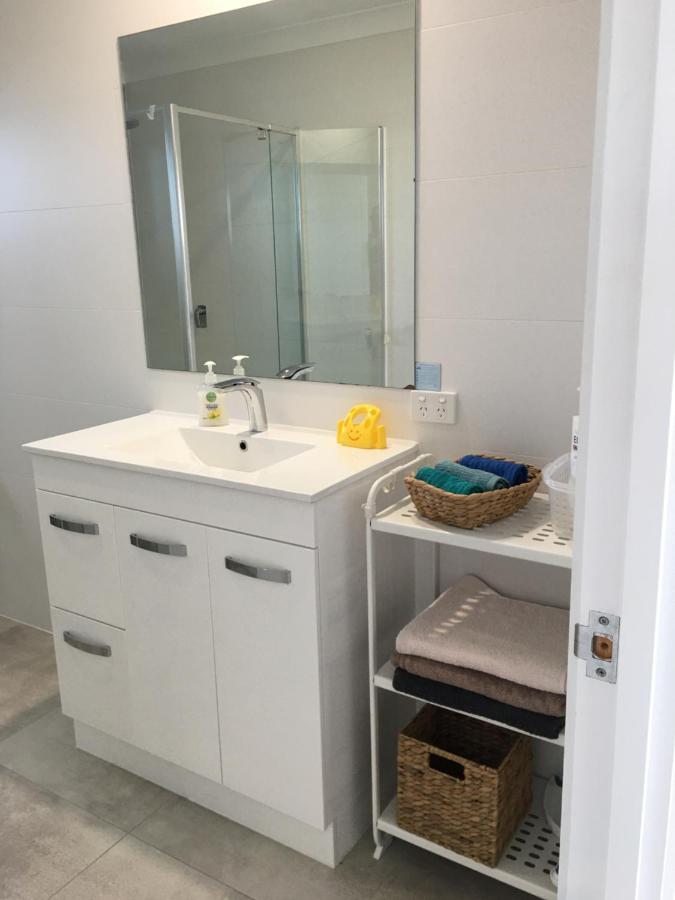 2Bd Family Or Couple Guesthouse Upstairs Near Turf Club, Hota In Bundall Гоулд Коуст Екстериор снимка